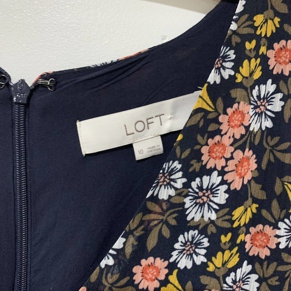 Ann Taylor LOFT | Midi Dress Long Sleeve Floral V Neck Navy- Size 10 - Picture 6 of 10